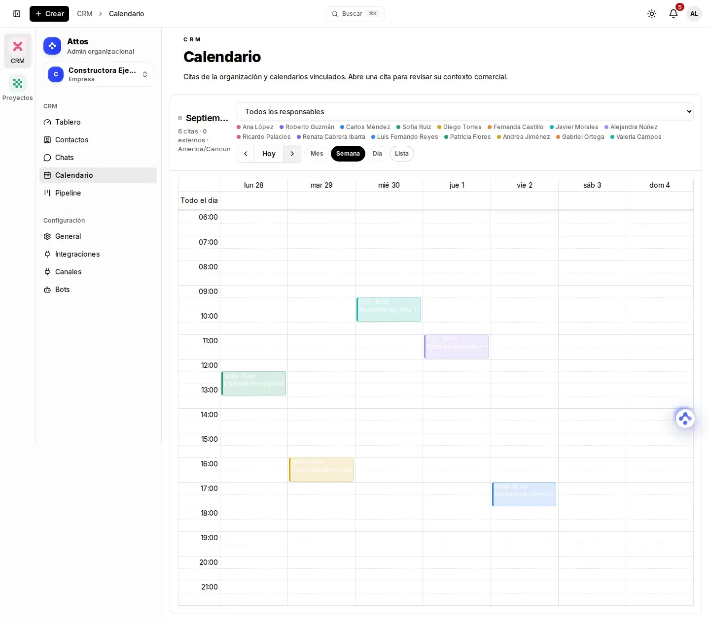 Calendario del CRM en vista de semana, con citas de distintos responsables marcadas con un color por persona